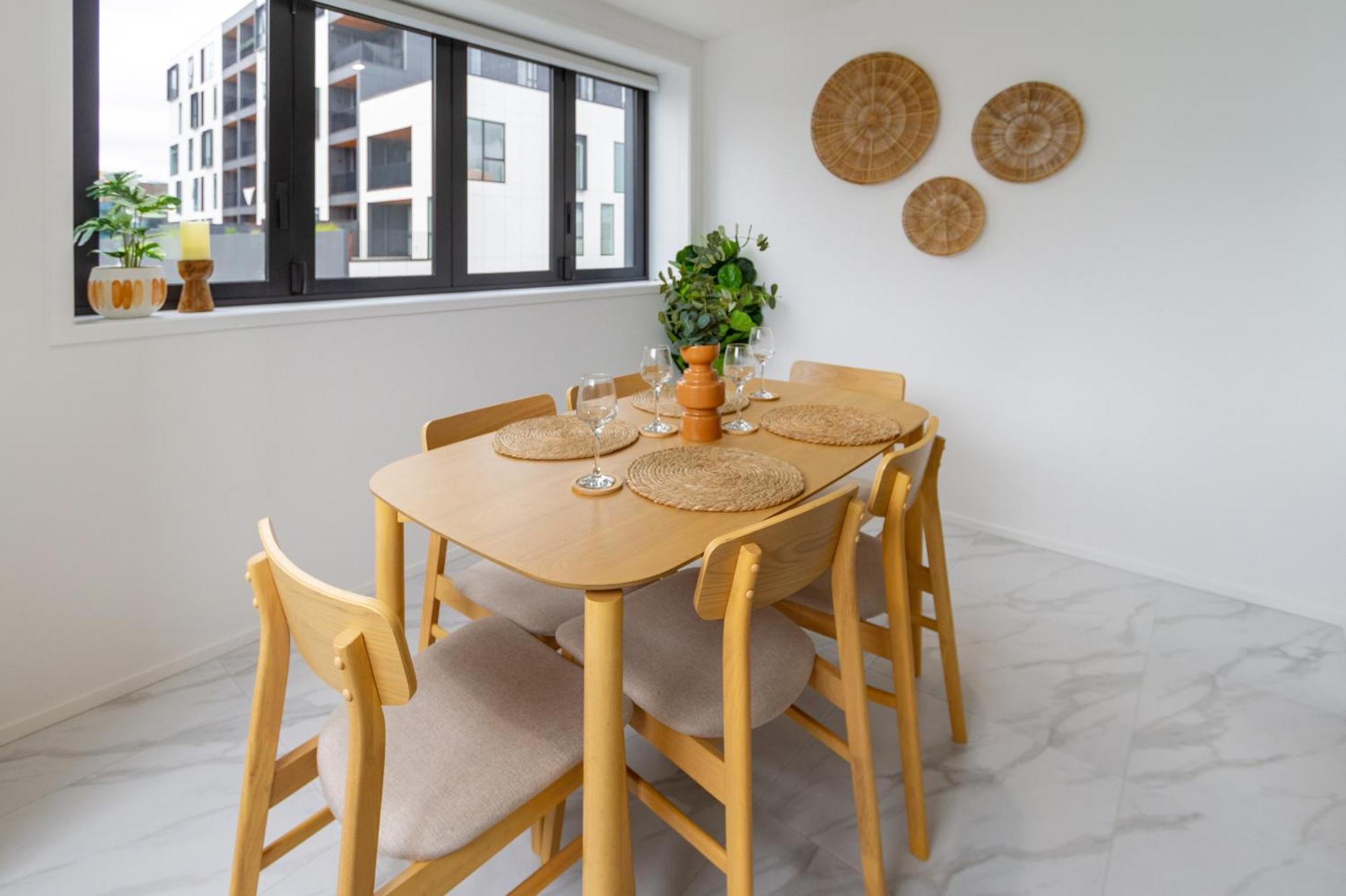 Modern City Lifestyle: 2 Bedroom 1 Bath Christchurch Exterior photo